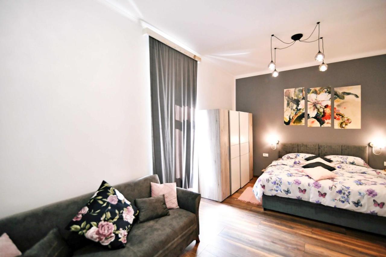 Apartment Carissima-Direct On Sea, Lovran-Opatija Екстер'єр фото