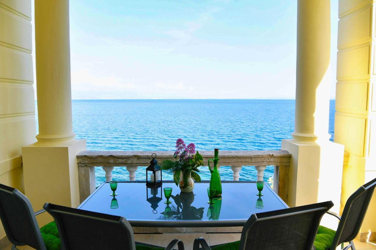 Apartment Carissima-Direct On Sea, Lovran-Opatija Екстер'єр фото