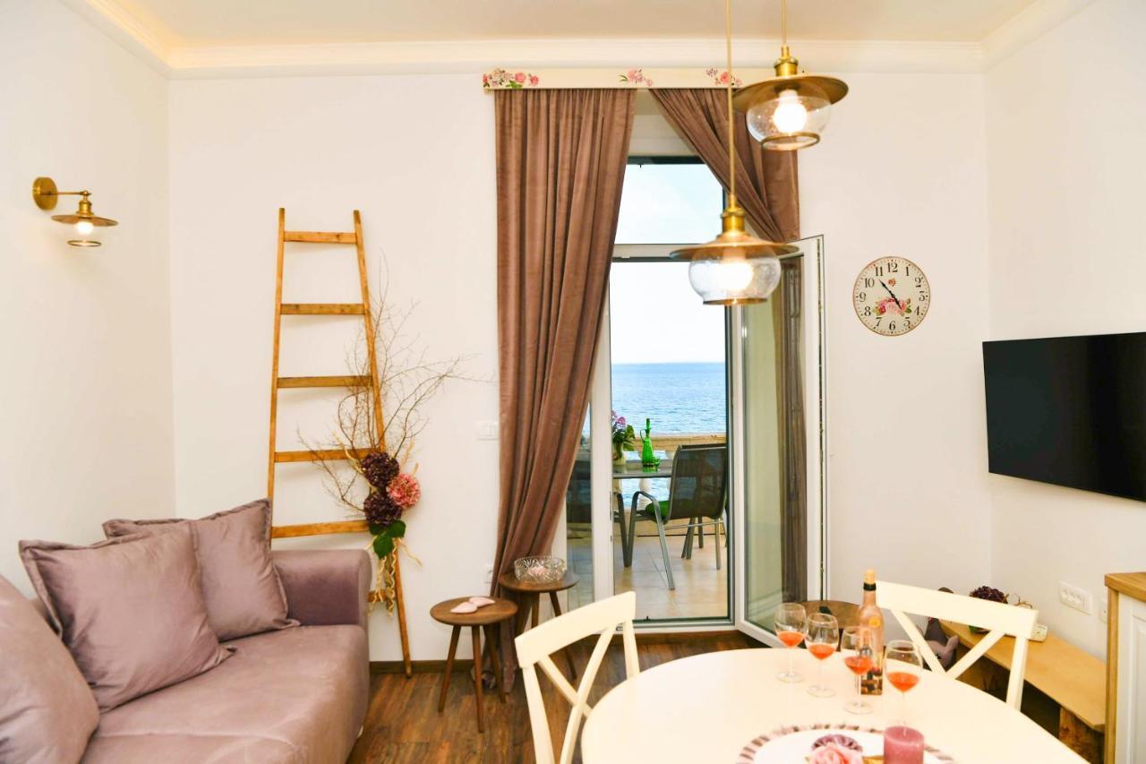 Apartment Carissima-Direct On Sea, Lovran-Opatija Екстер'єр фото