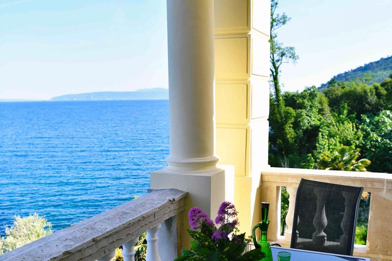 Apartment Carissima-Direct On Sea, Lovran-Opatija Екстер'єр фото